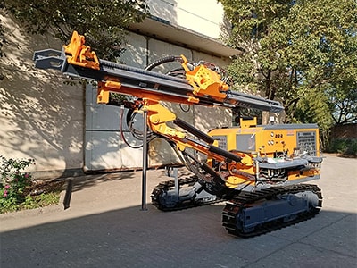 Малогабаритная самоходная буровая установка KG430/KG430H